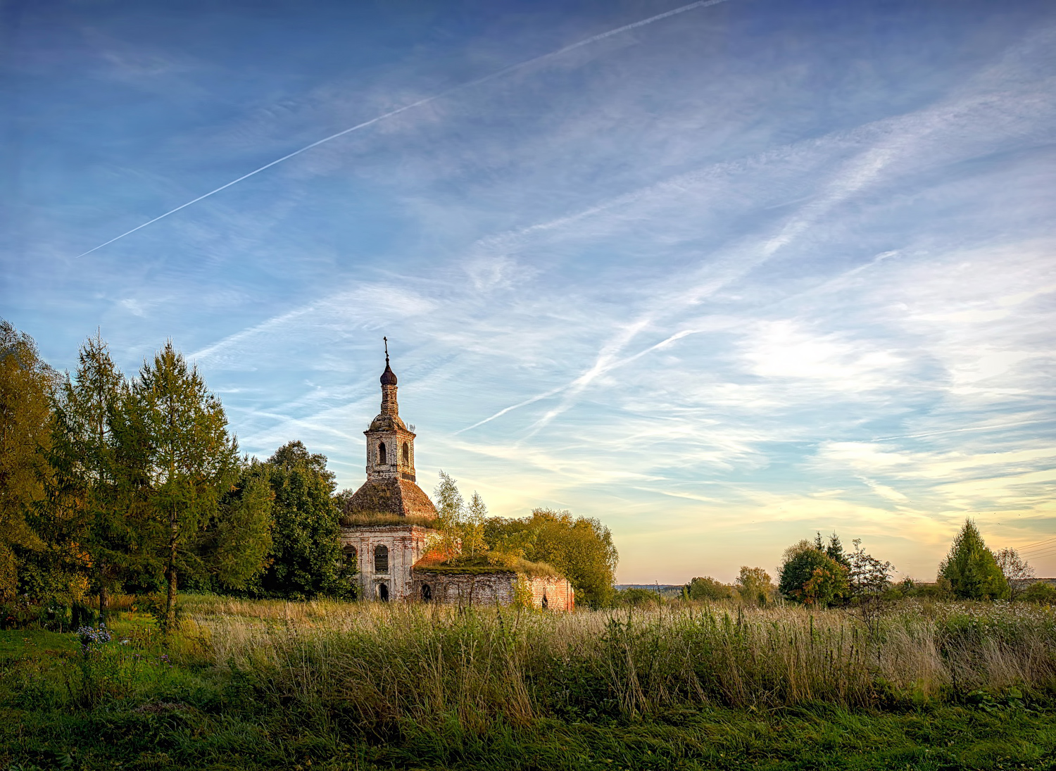За полями,за лесами.