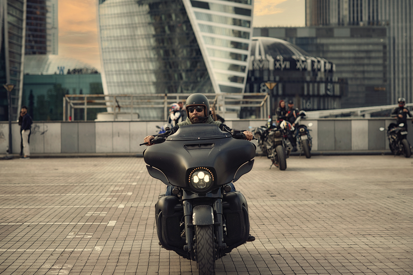 Байкерская тусовка.