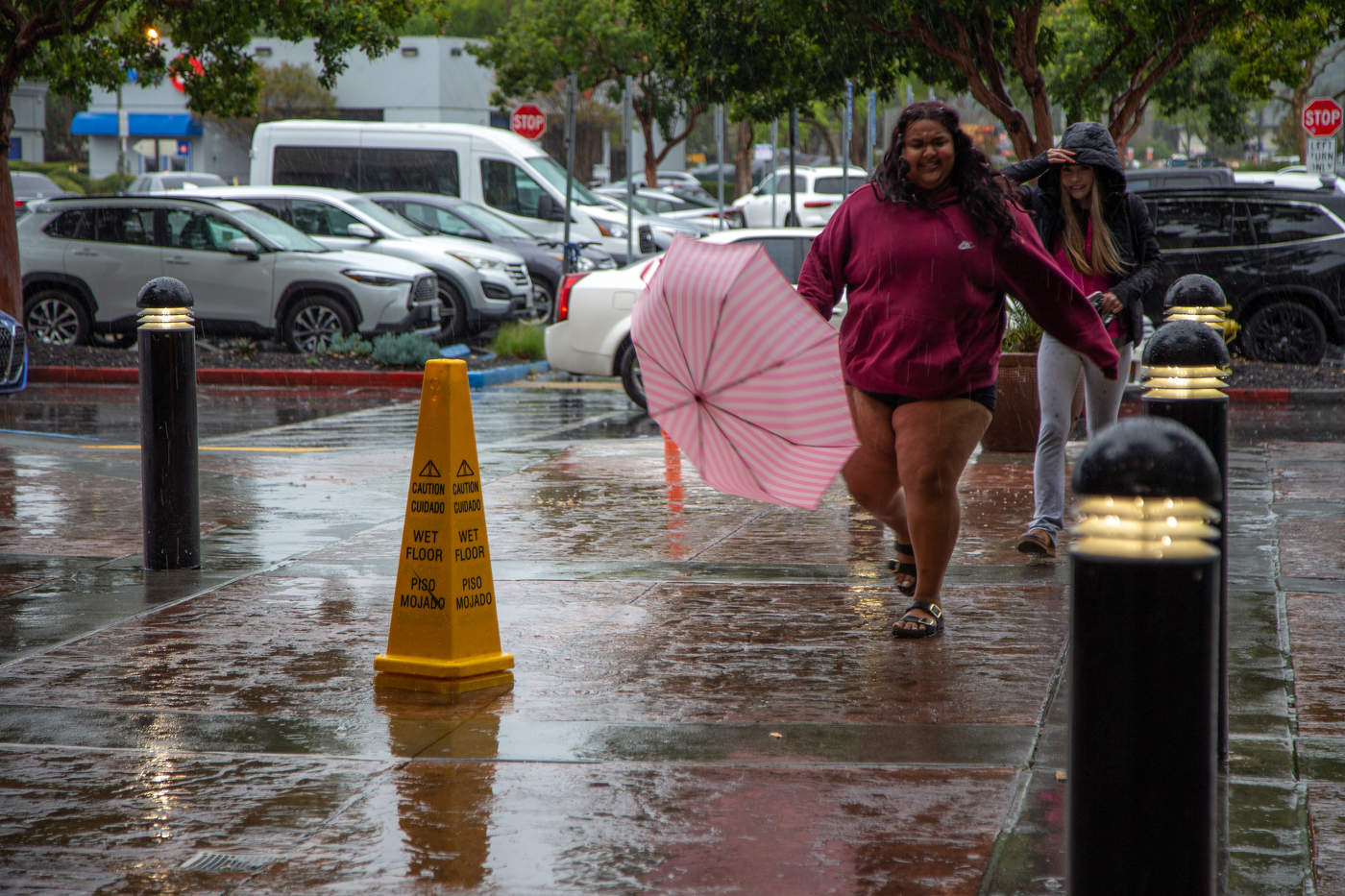 Мокро, скользко....