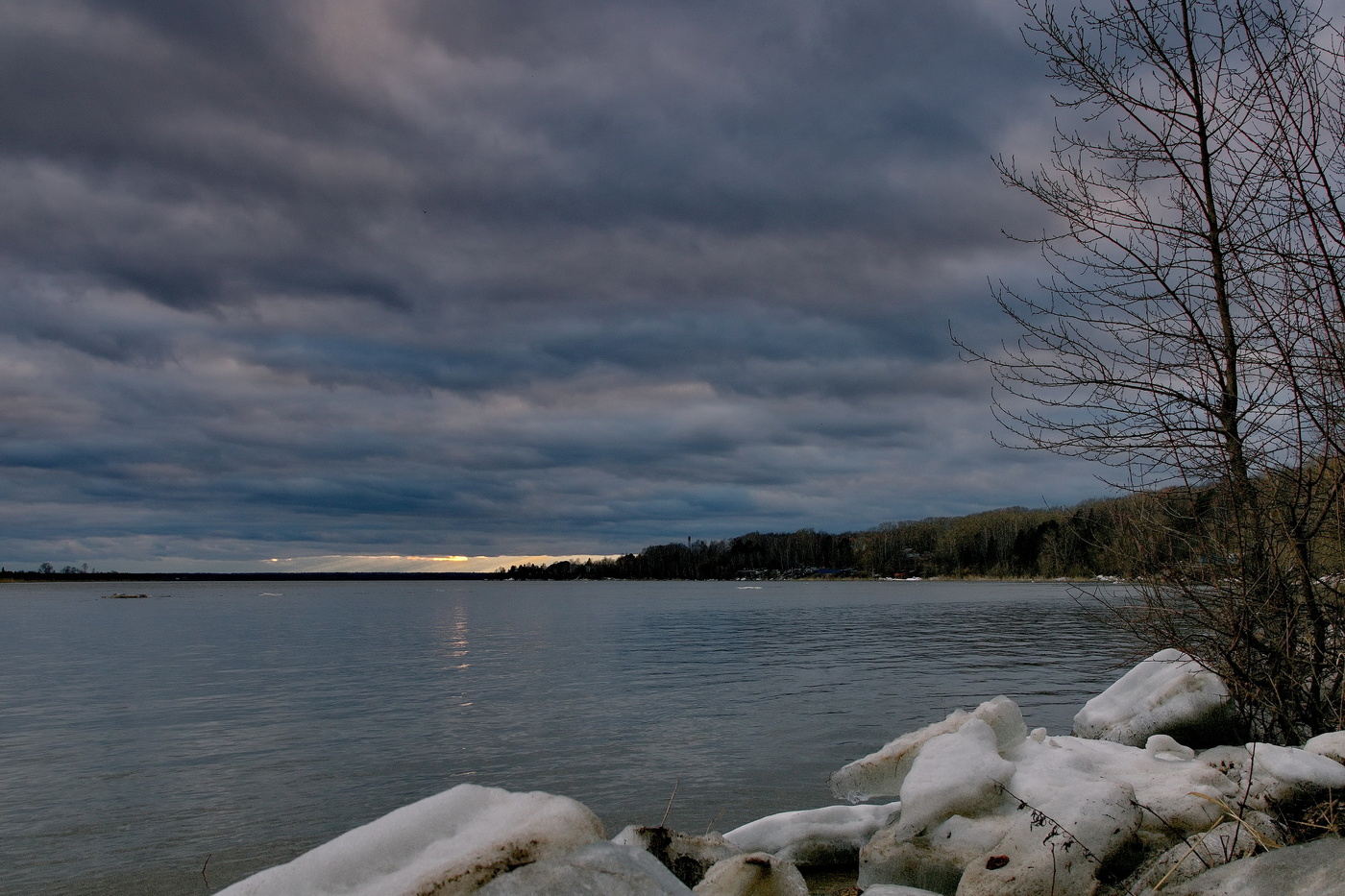 Весенний вечер.