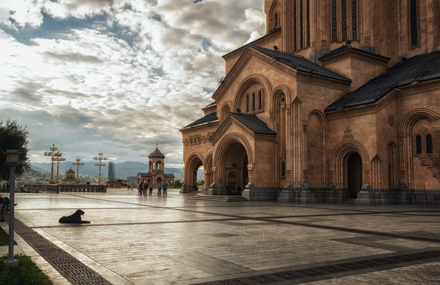 Цминда Самеба