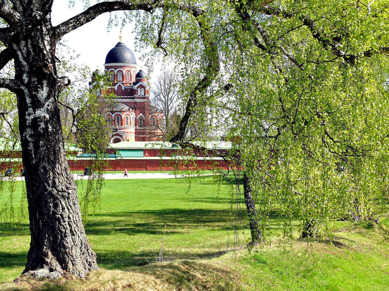 В мае Спасо - Бородинский монастырь