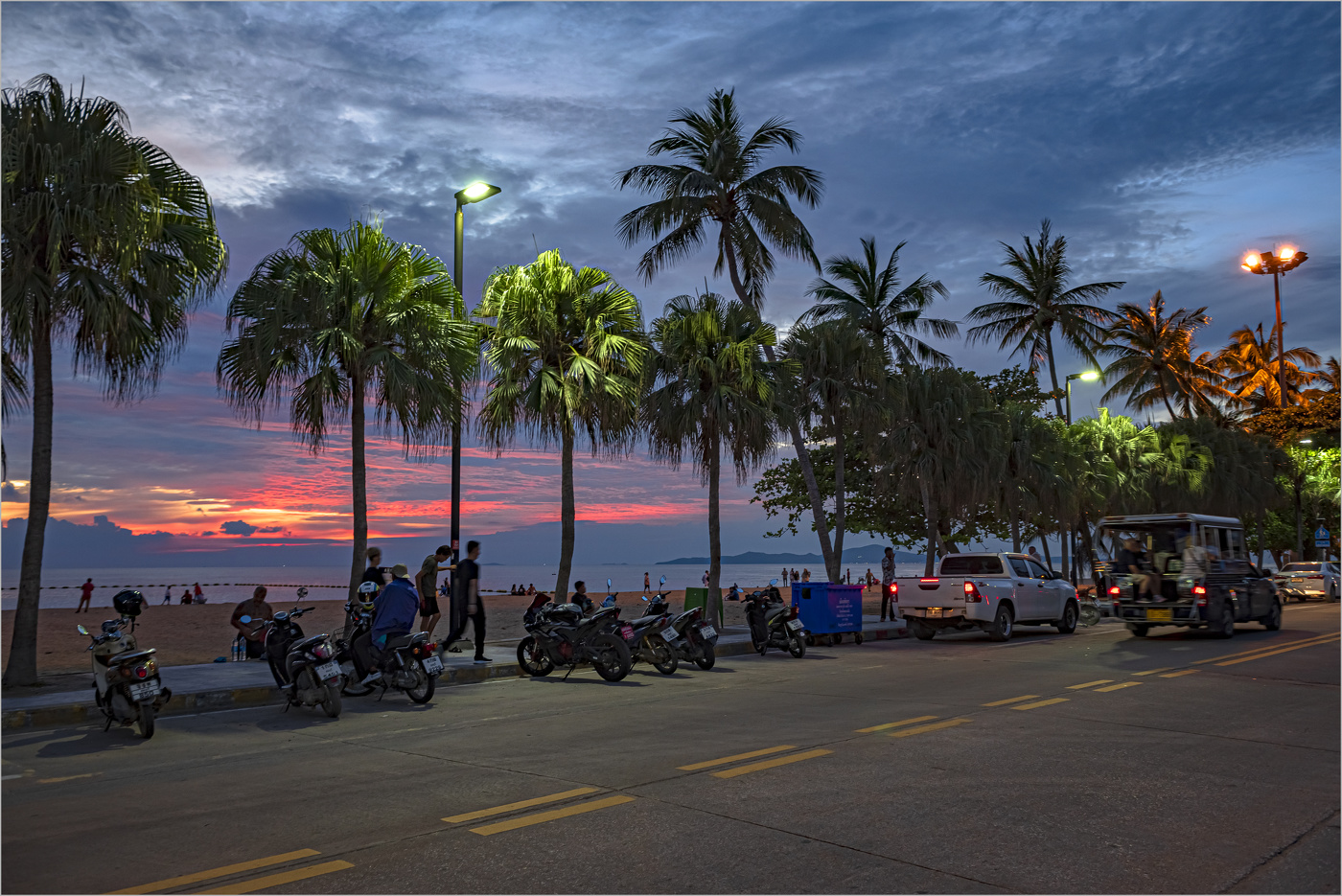 Вечерняя жизнь