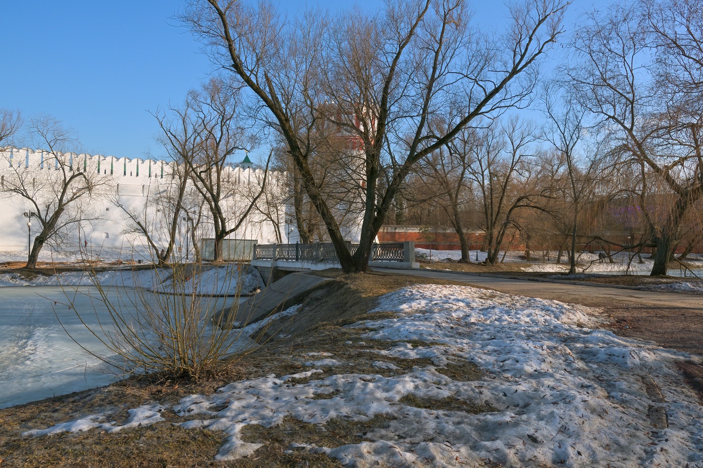 Из мартовских