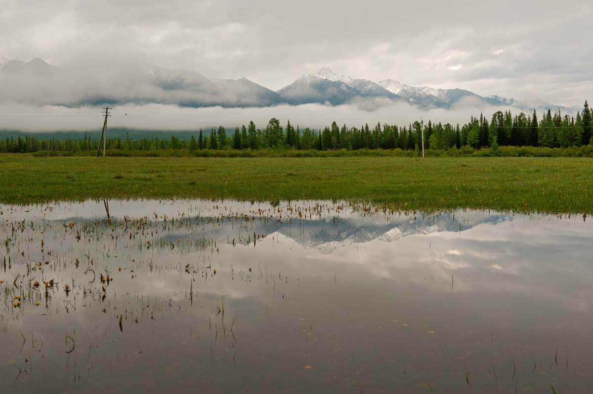 Пасмурная Тункинская долина.