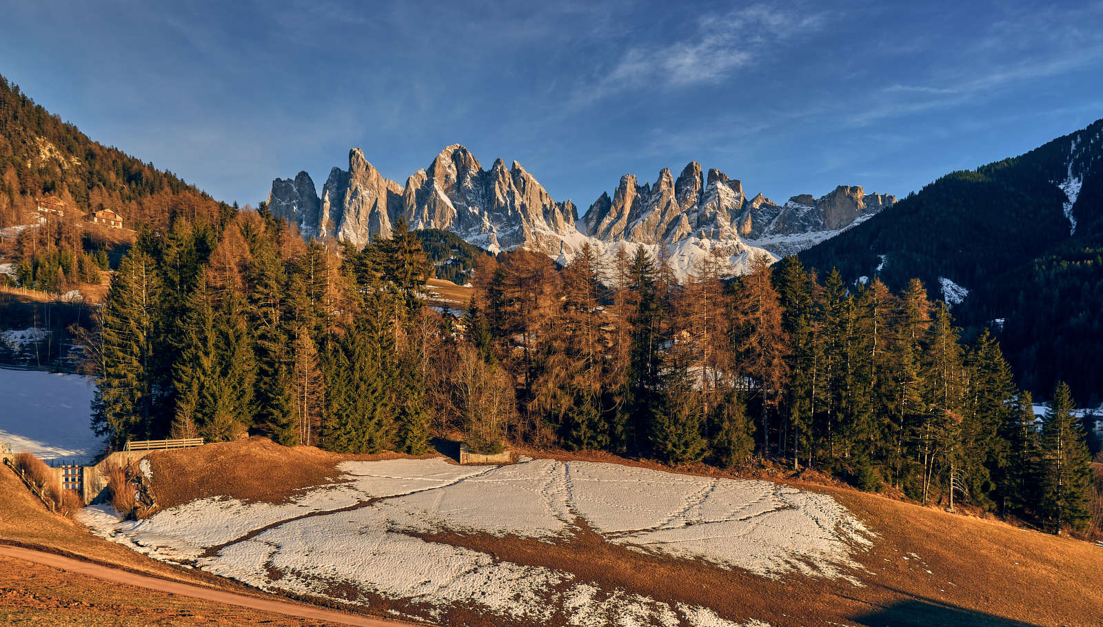 в свете заходящего солнца