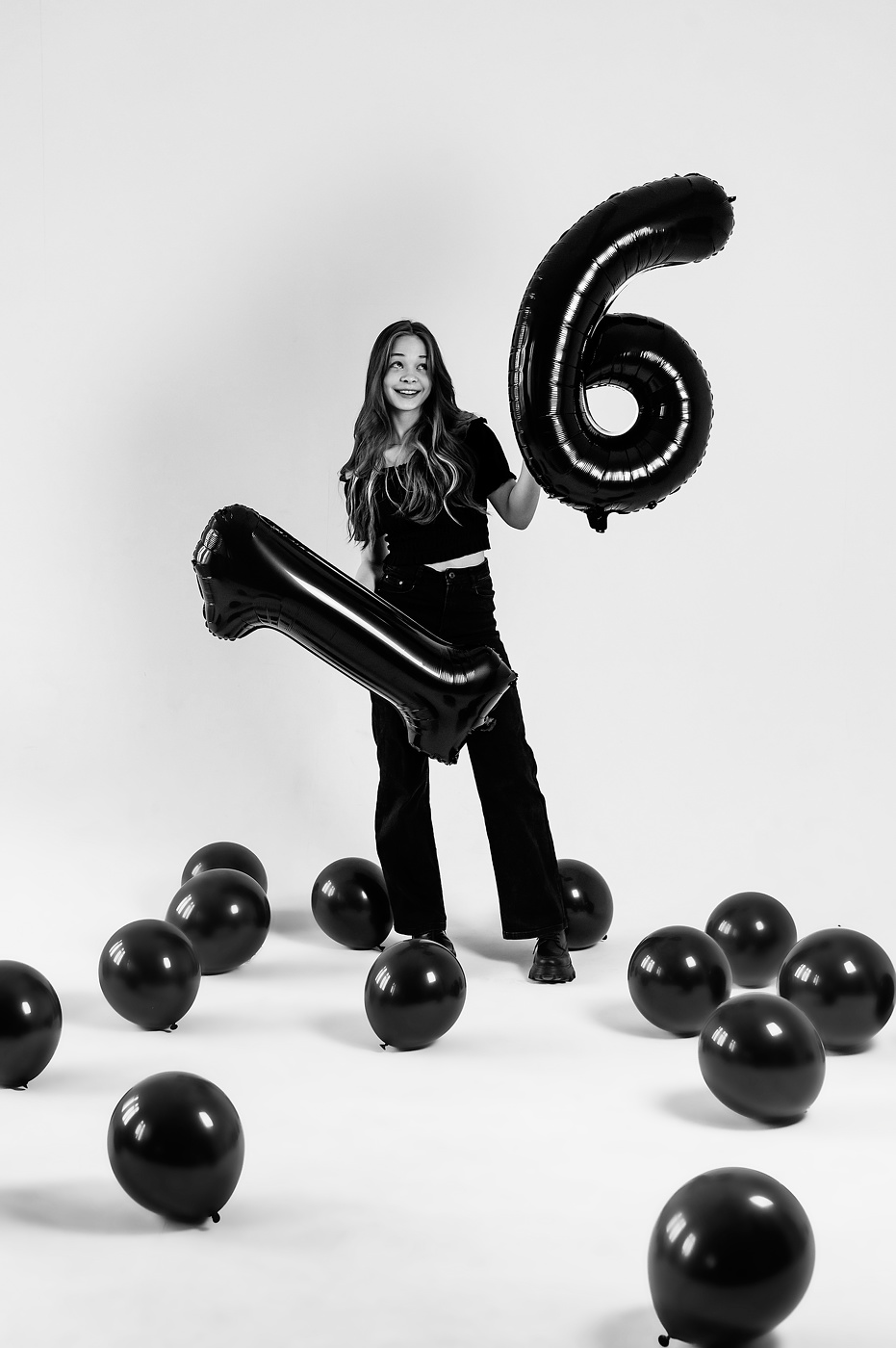 Шестнадцать