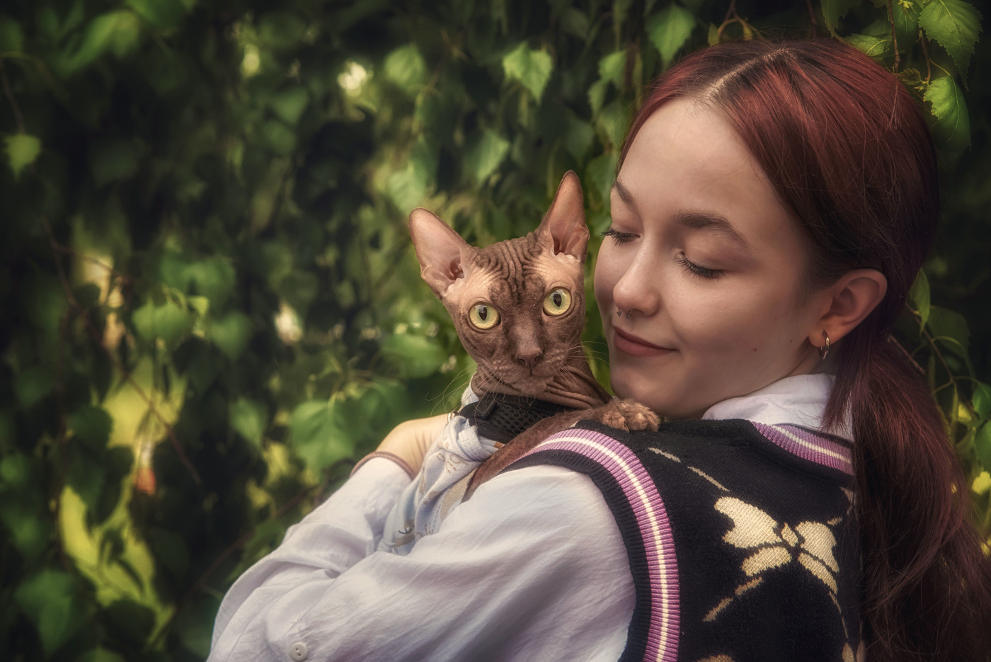 Девочка с кошкой