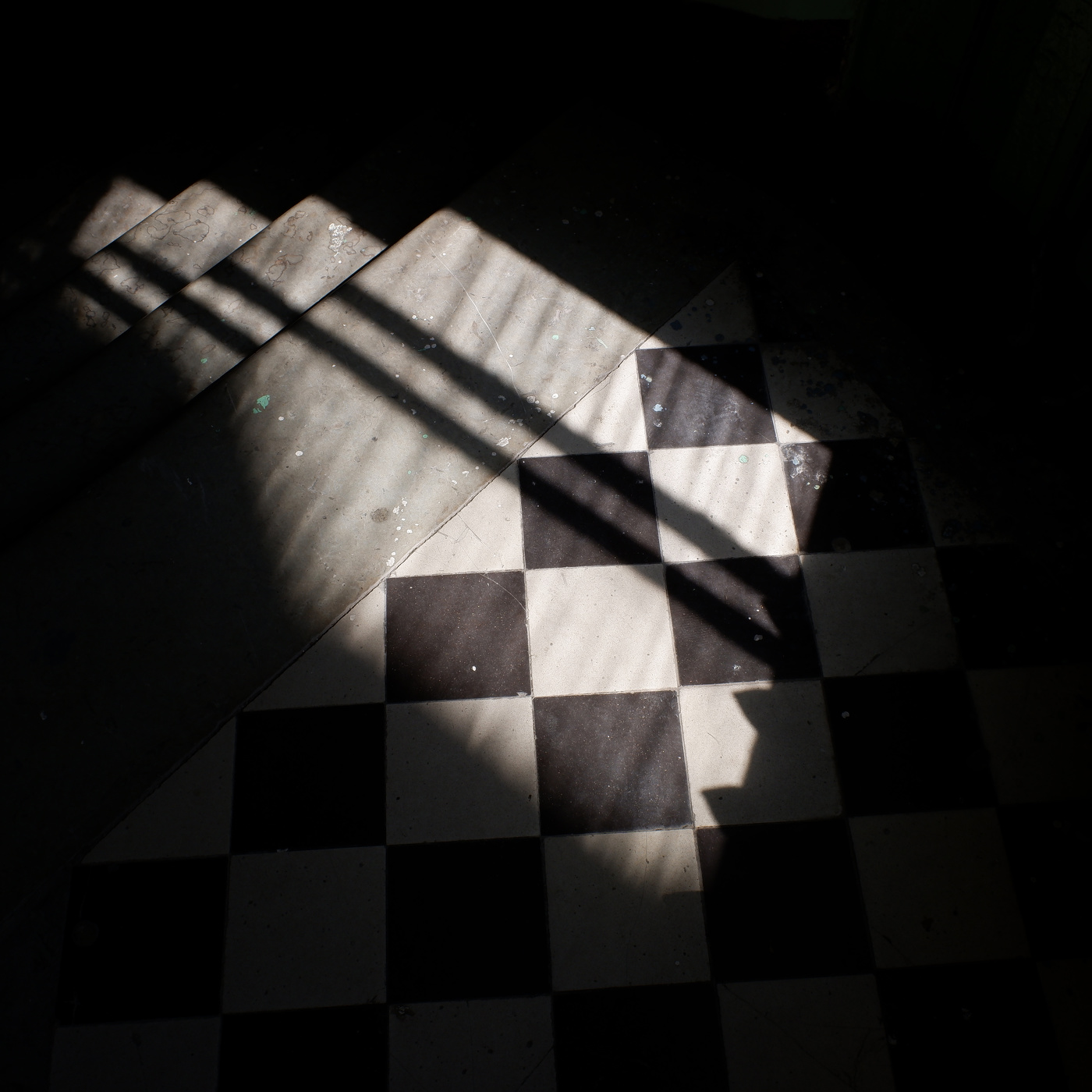 На лестнице