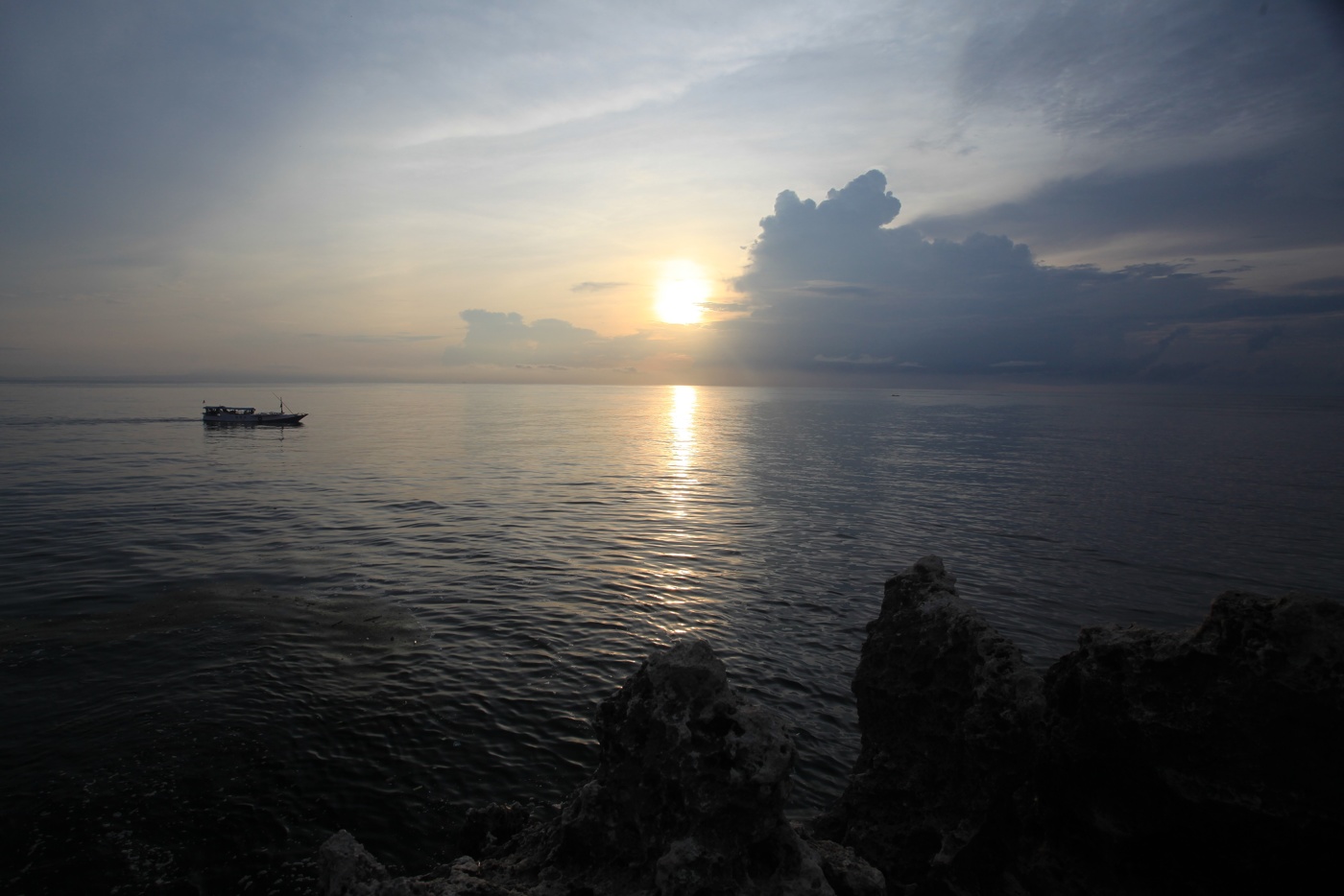 Три корпуса до начала дня