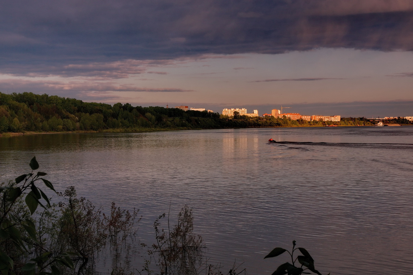 *Июньским вечером.**