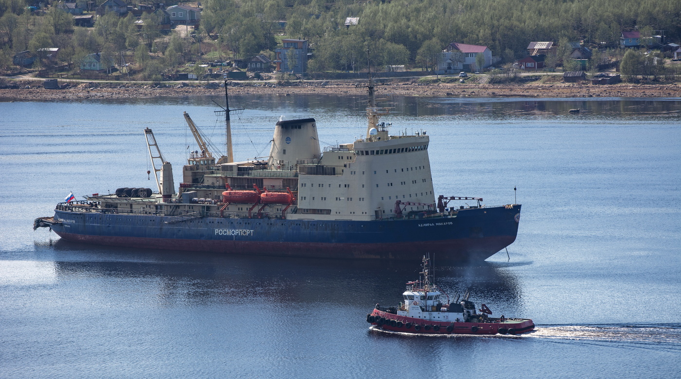 на рейде порта приписки