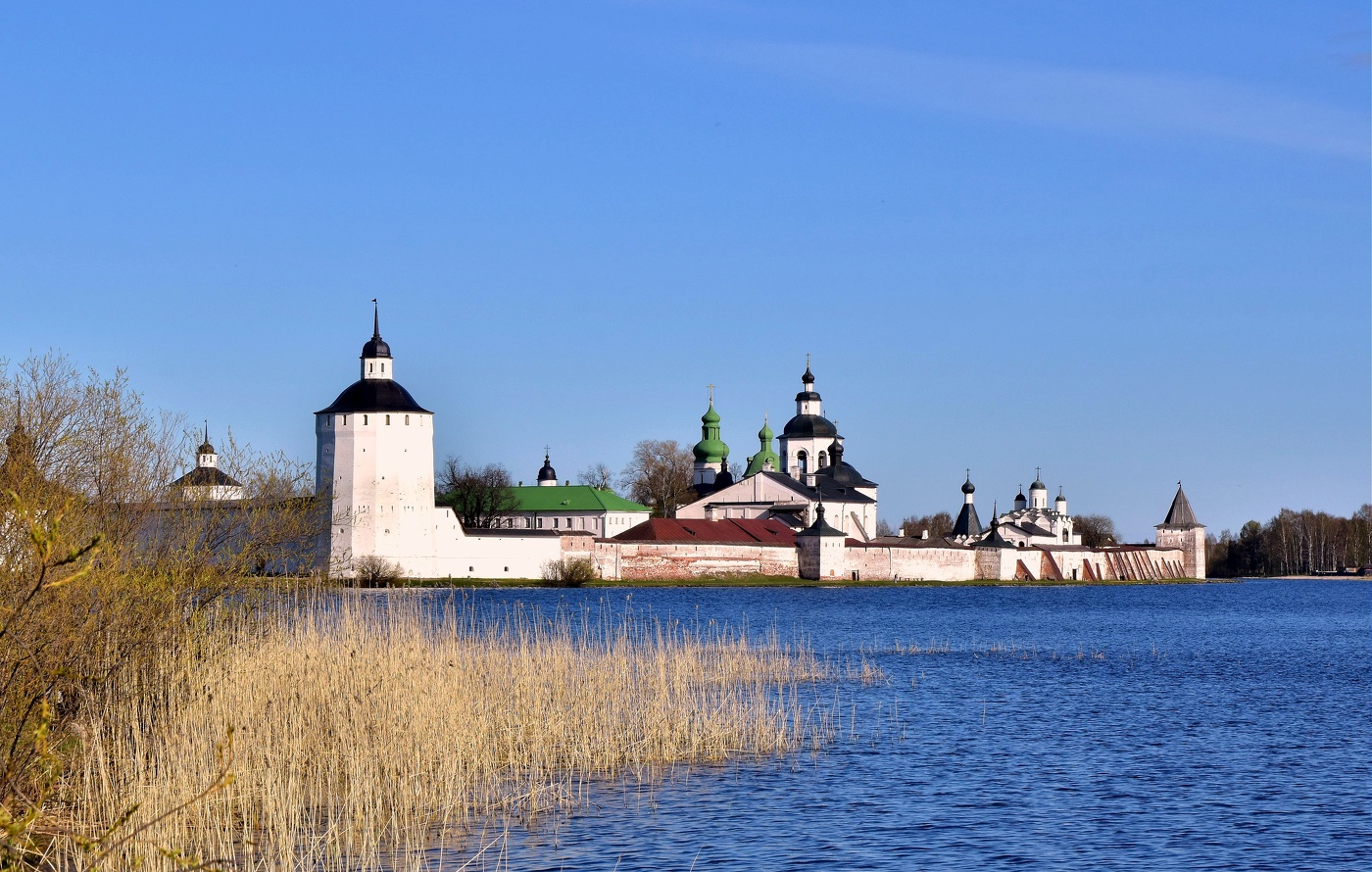 Древние стены