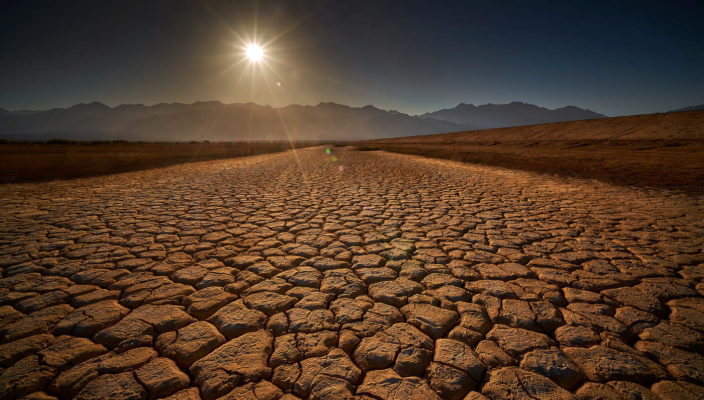 Река текущая с востока