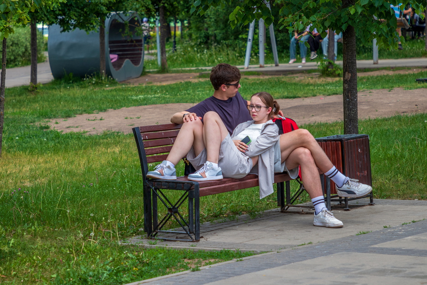 Лето - время каникул и отпусков, встреч и расставаний.