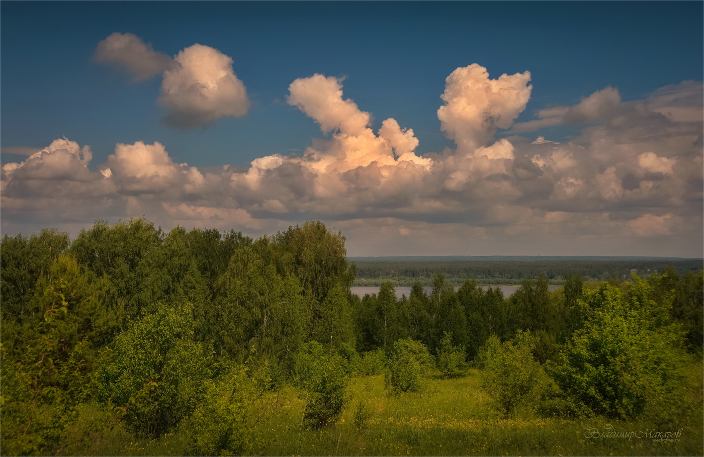 "Зелёное лето, небо, облака, река"©