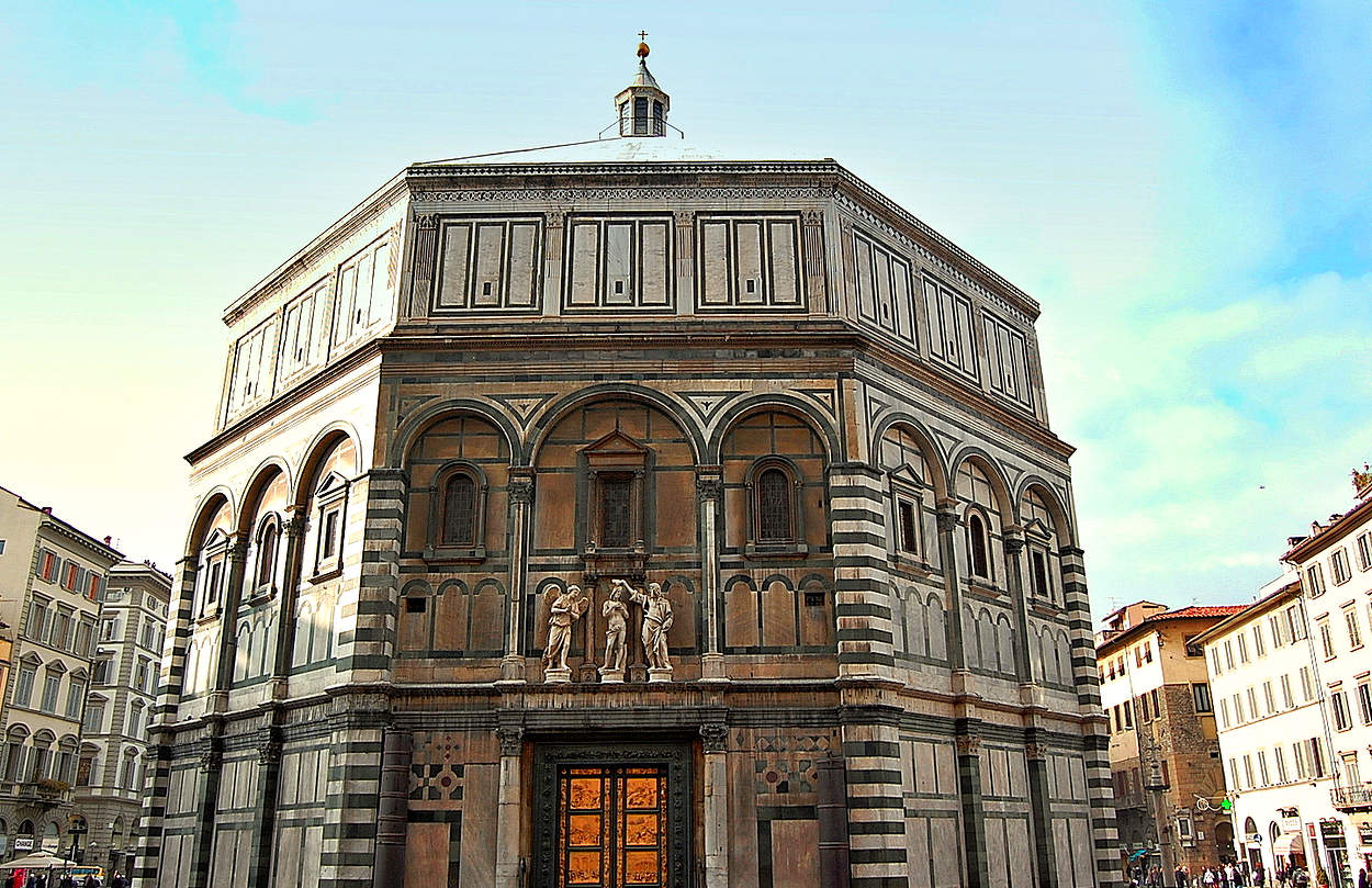 Средневековой баптистерий во Флоренции