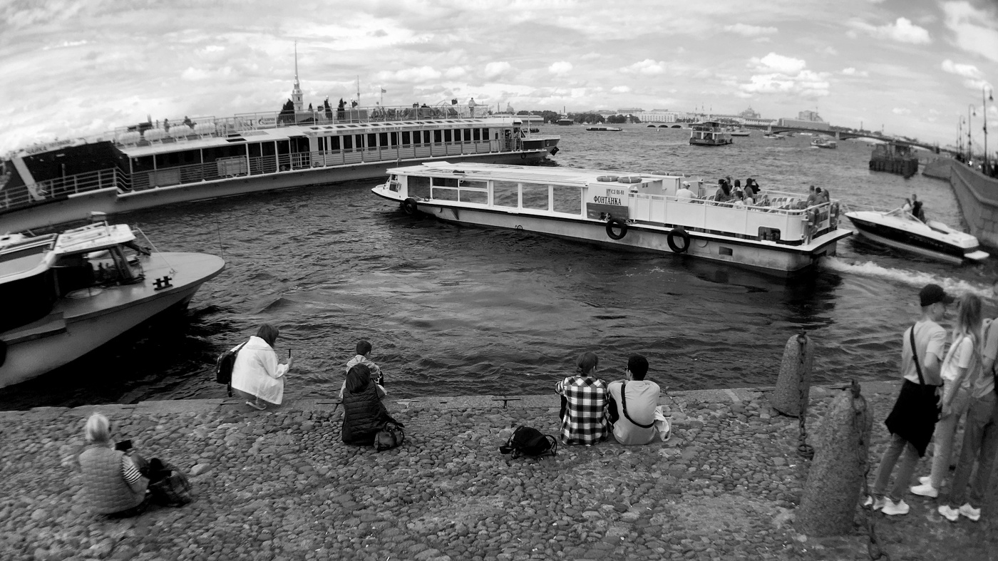 Пробка на Неве