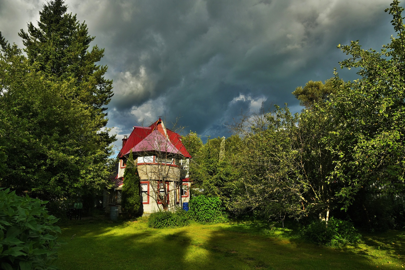 Вечером перед дождем ...