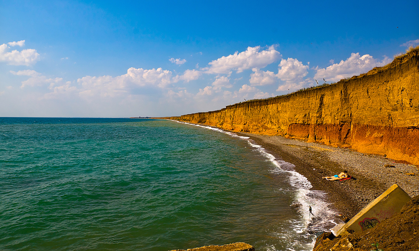 Море побеждает.