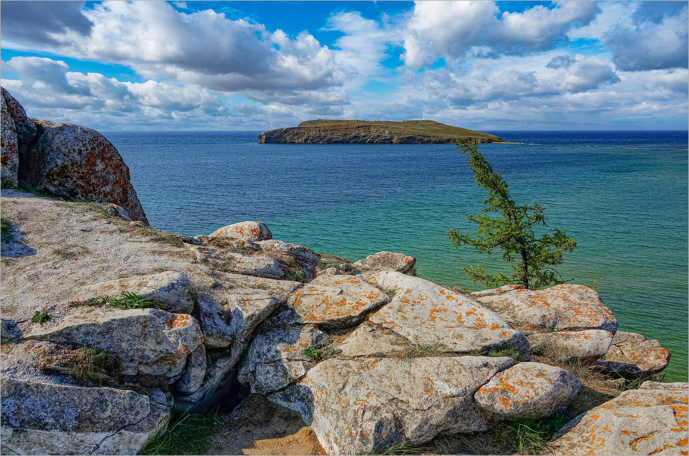 Берег о. Ольхон