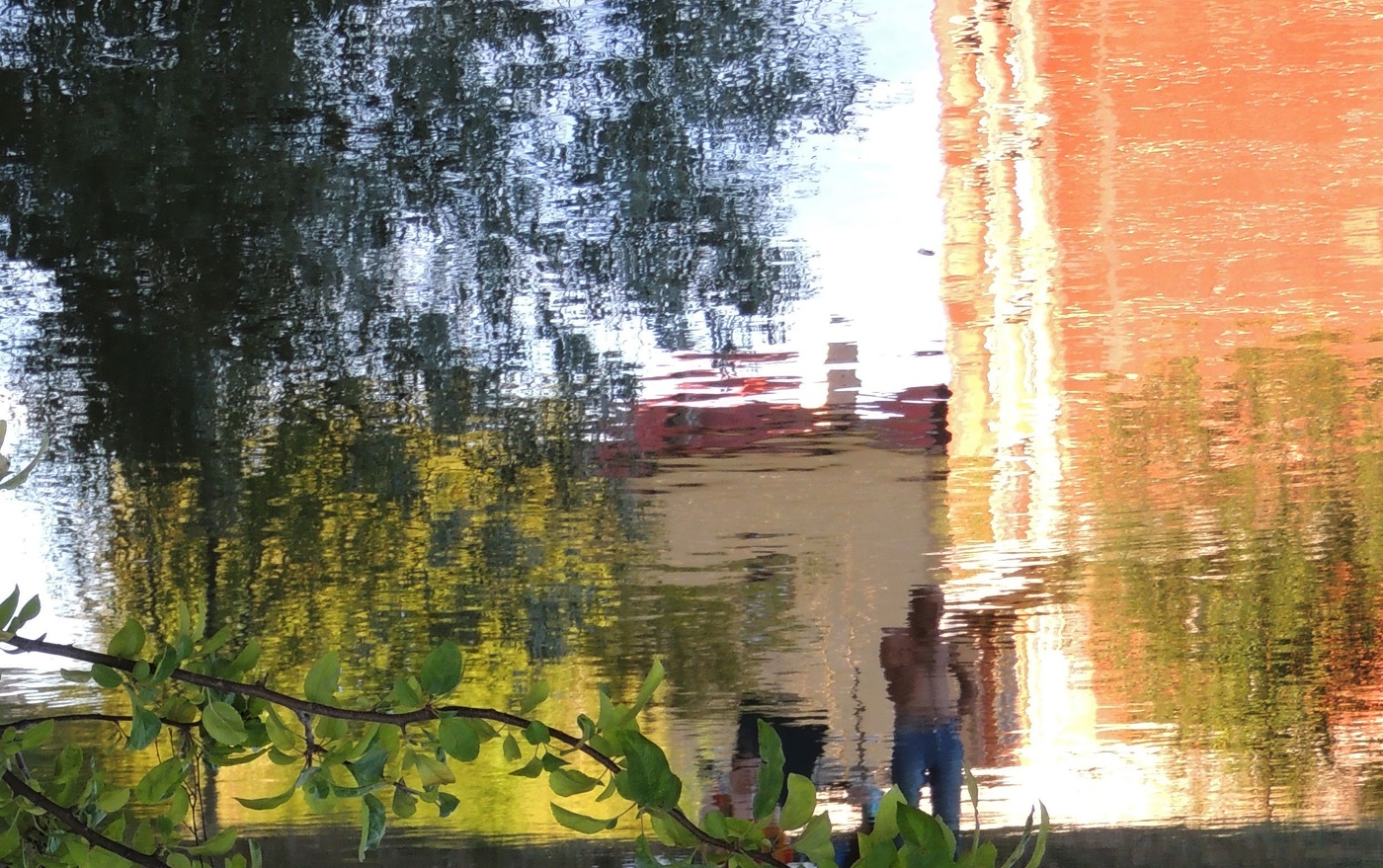 Жаркое лето в городе N...