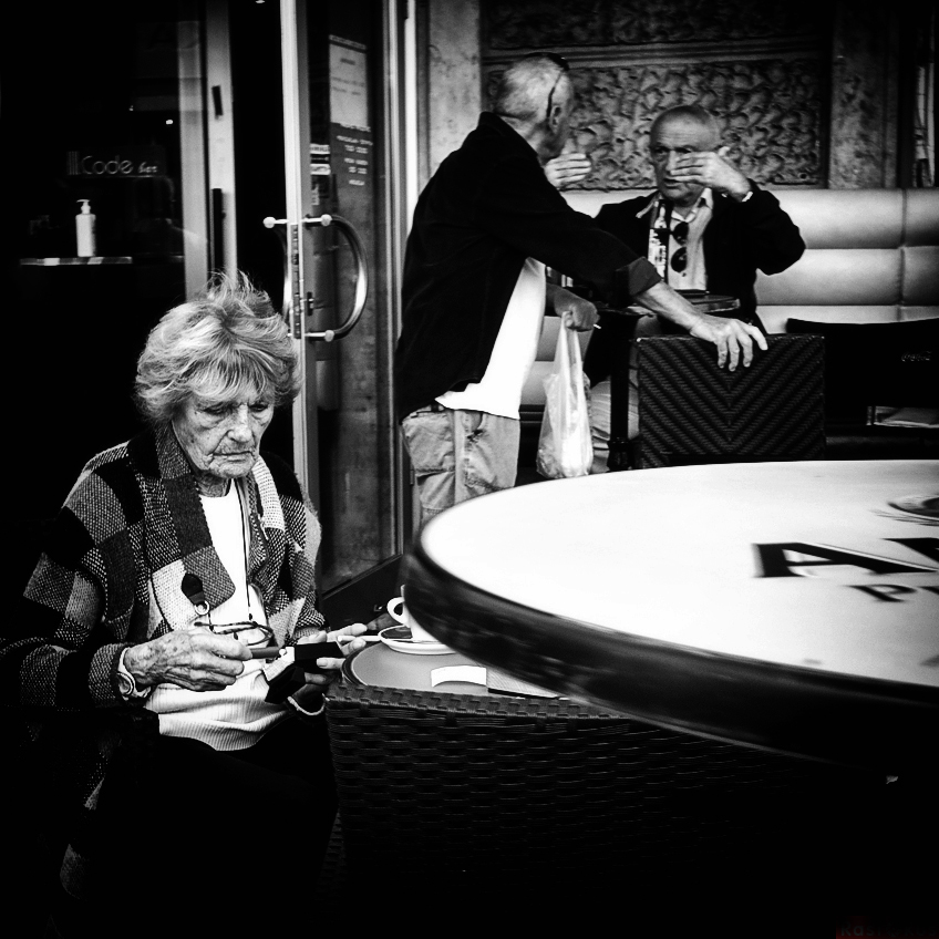 ... о слАдкой жизни /по мотивам Феллини/