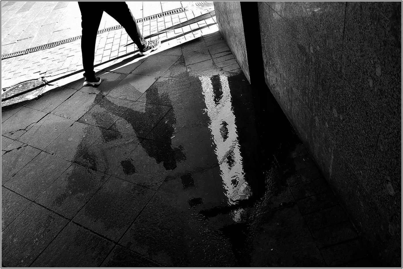 ..... Лужи города ....