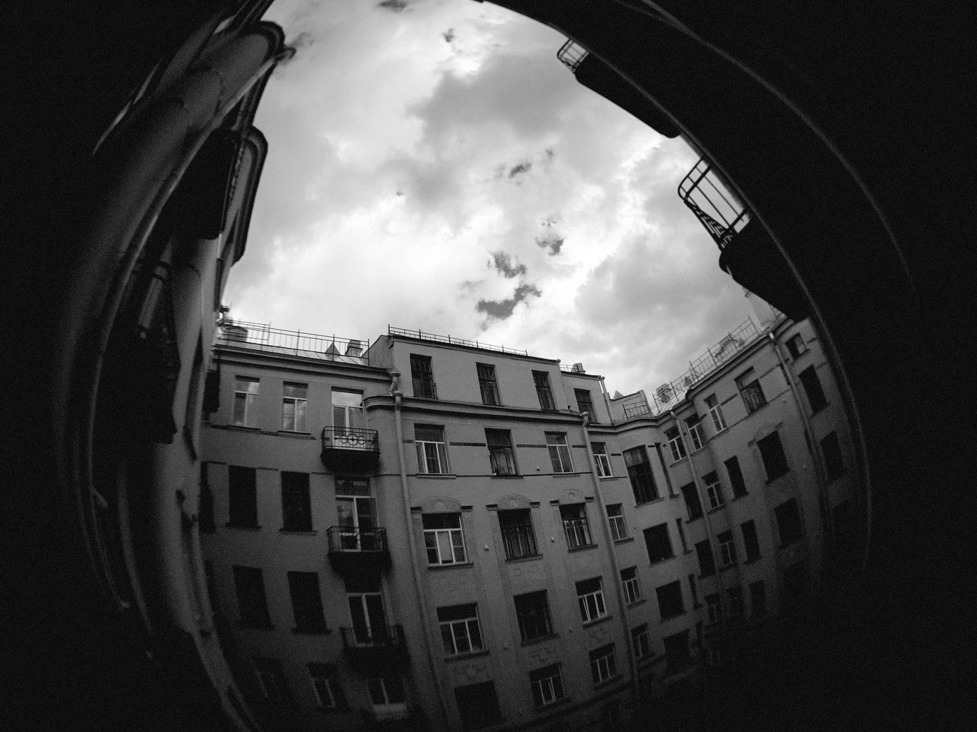 Капля в колодце.