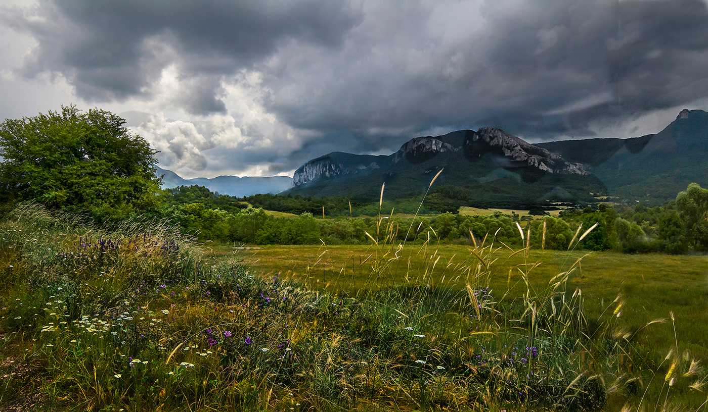 Гроза над перевалом