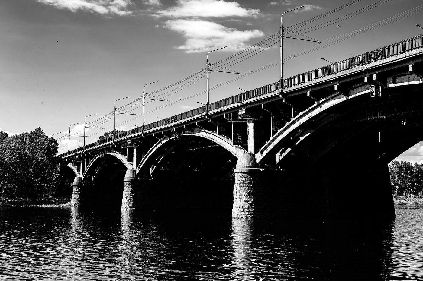 Иногда, чтобы понять смысл жизни, нужно выключить краски.