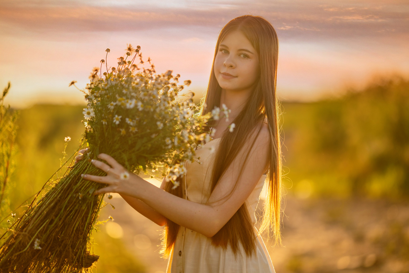 С букетом ромашек