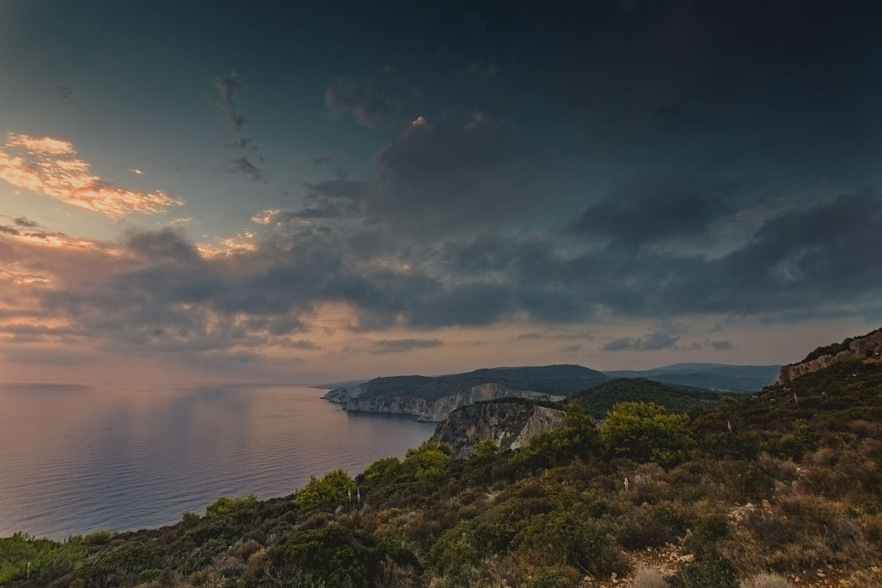 Скалистый берег