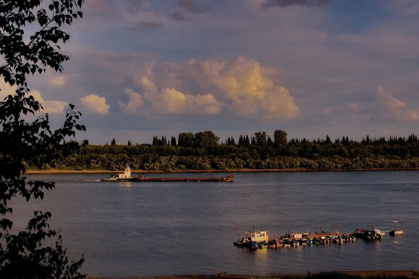 **Тёплый вечер.*