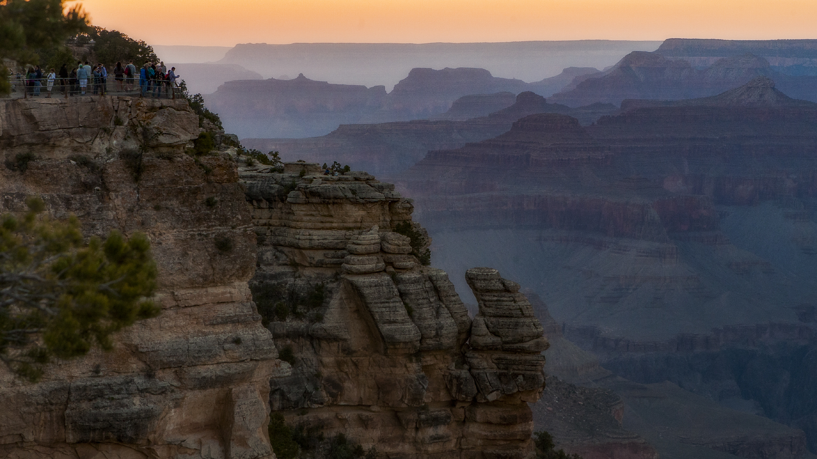 "Я солнышко сегодня провожала -