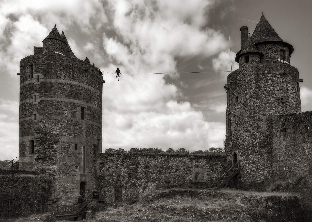 "Посмотрите — вот он без страховки идёт..."