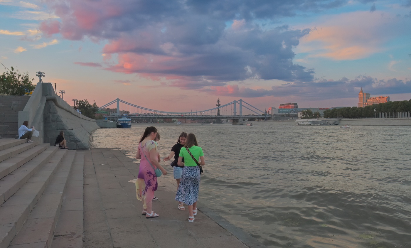 Около Москва-реки