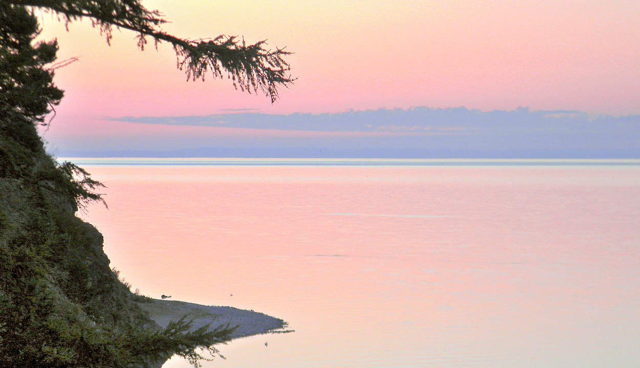 Июльский закат на Байкале