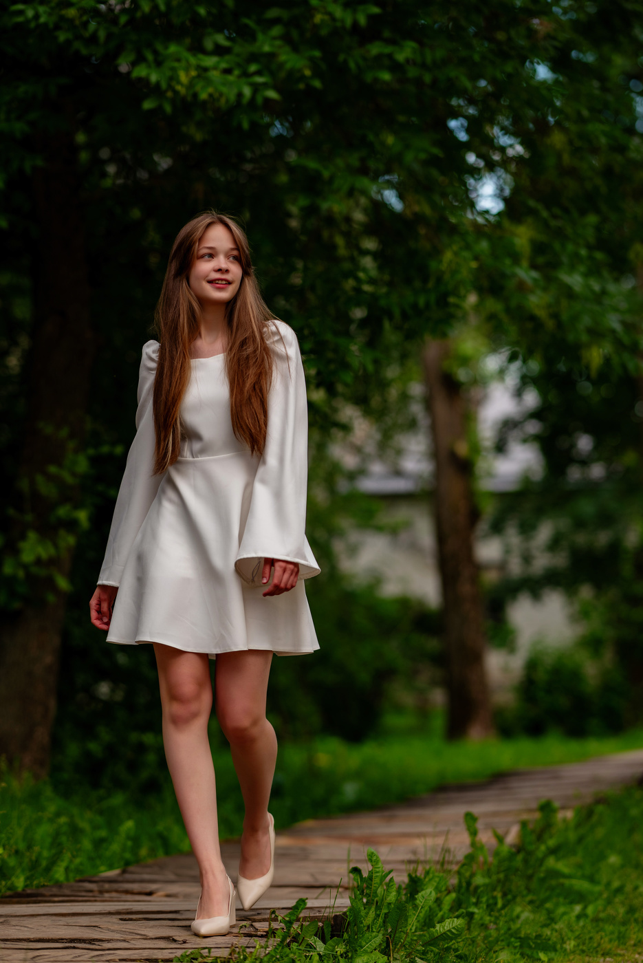 По деревянной мостовой