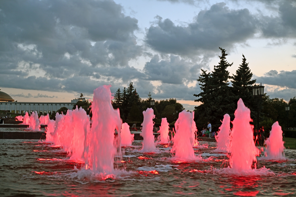 Танцующие привидения