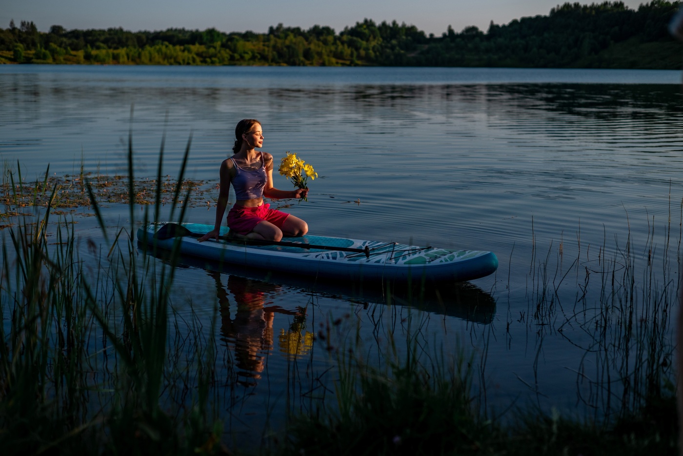 На сапе с цветами на карьере