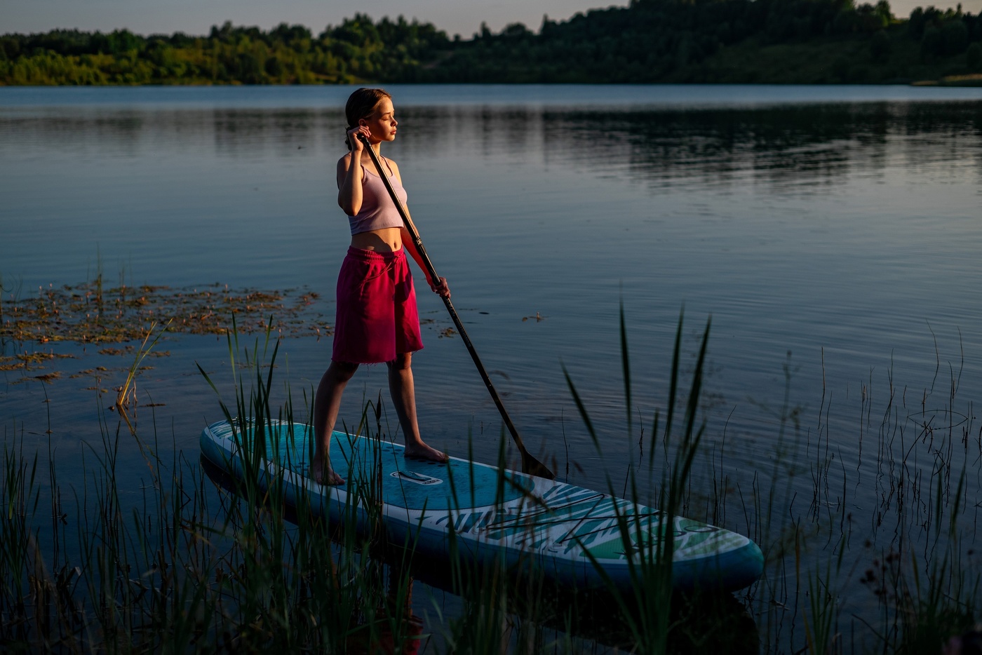 Девушка с веслом