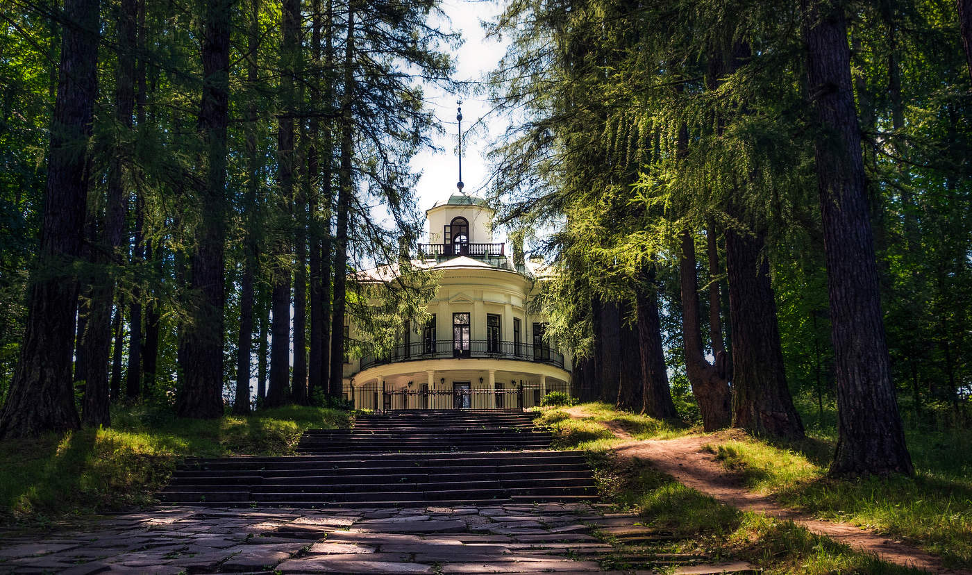 Усадьба Середниково.