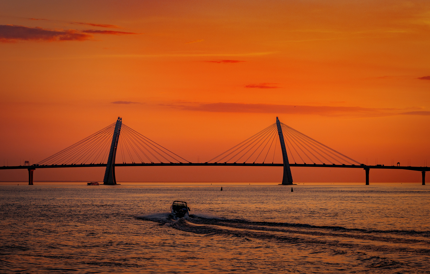 Оранжевое море, оранжевое небо....
