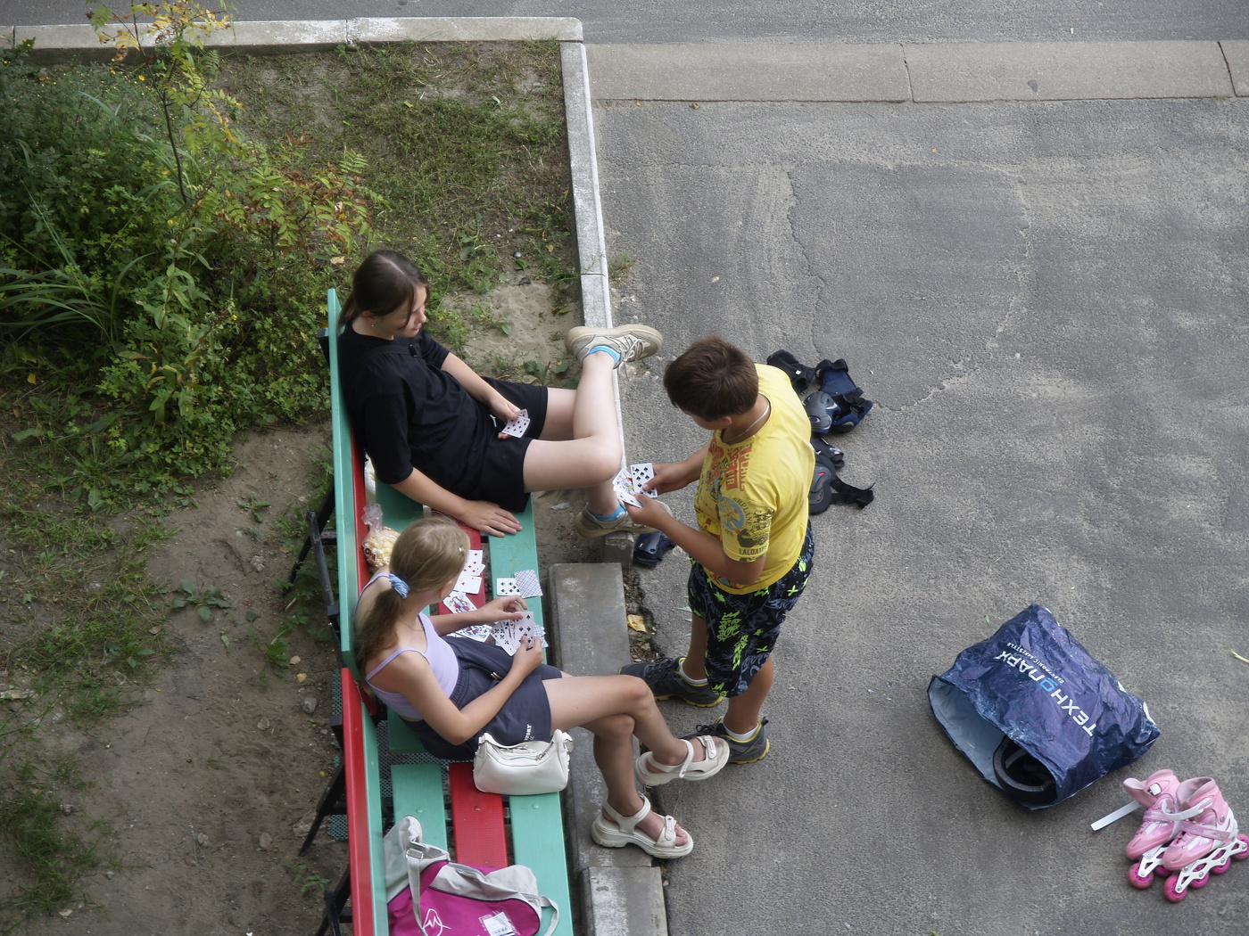Из проекта ,, Окно во двор. Каникулы "