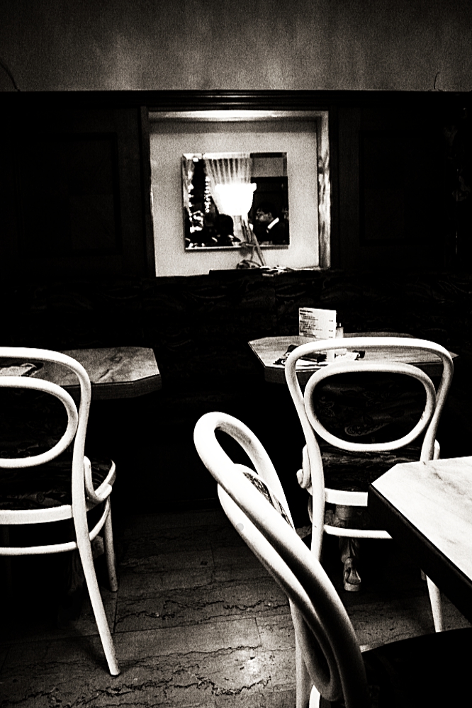 венское кафе с картиной