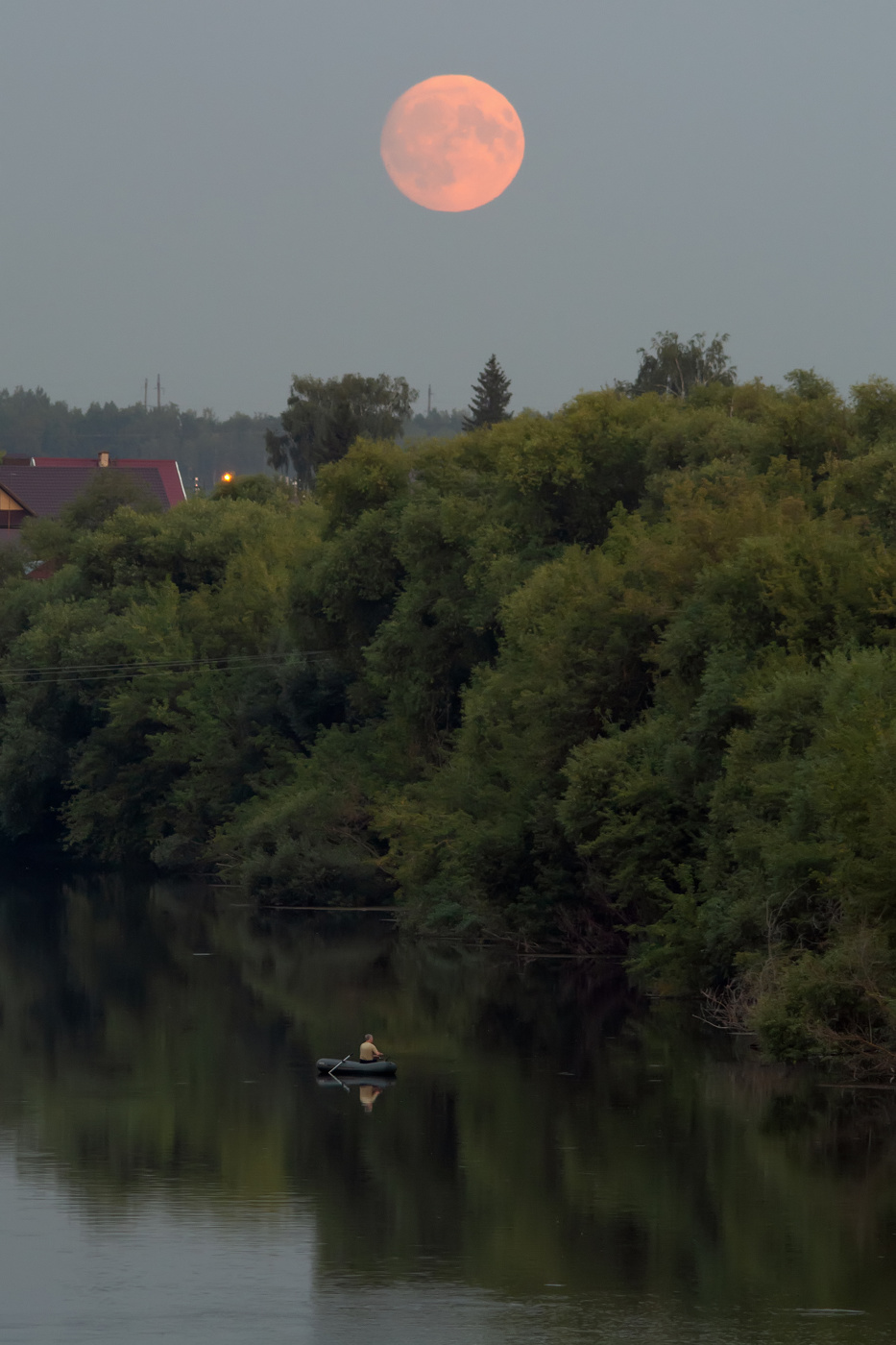 рыбное место...под Луной!