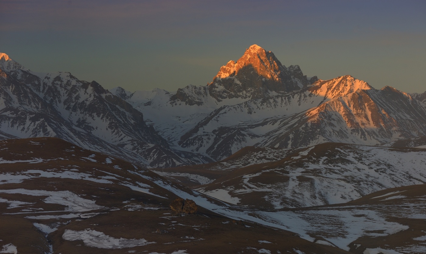 Рассвет в горах