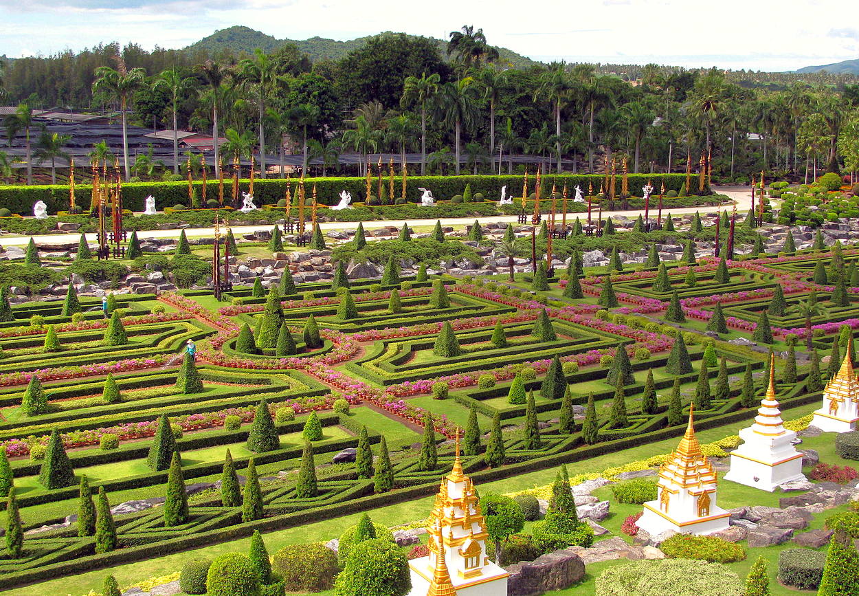 В английском парке Нонг Нуч
