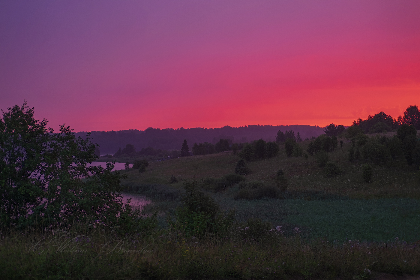 Яркие краски летнего рассвета